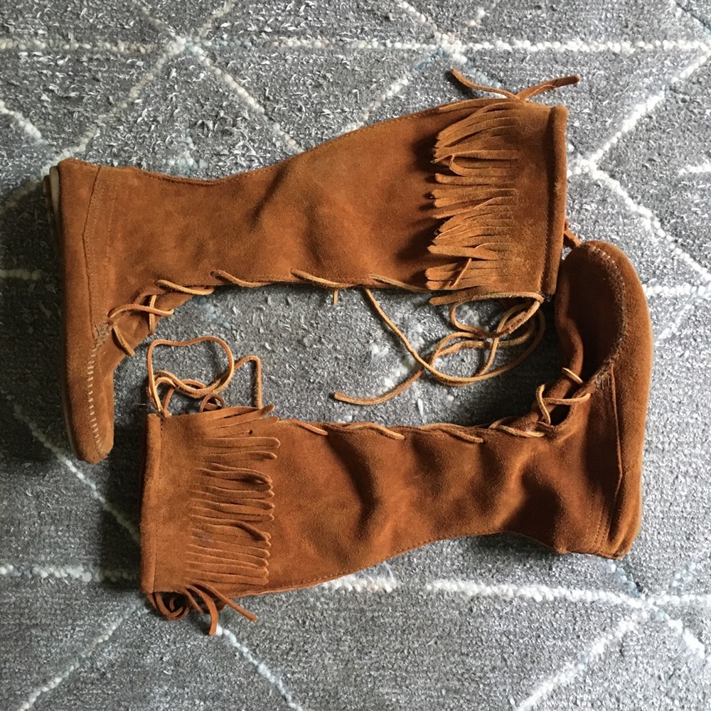 (Reserved) Minnetonka Moccasin Boots